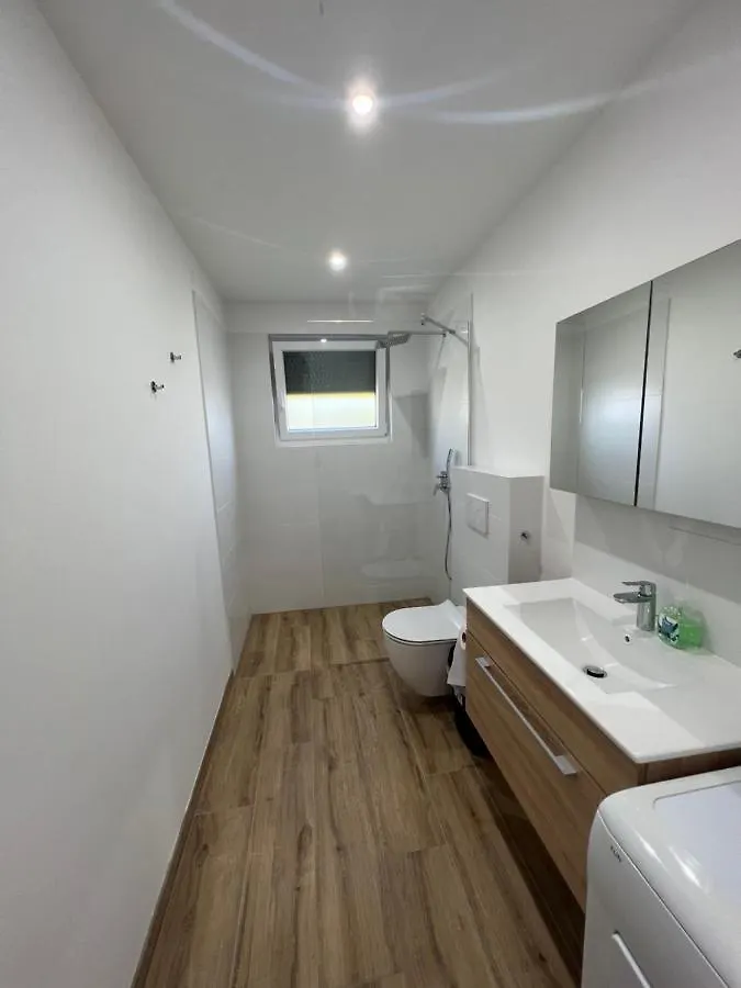 Apartment Semi 3A Neubauwohnung In Wien Fur 4 Personen Austria